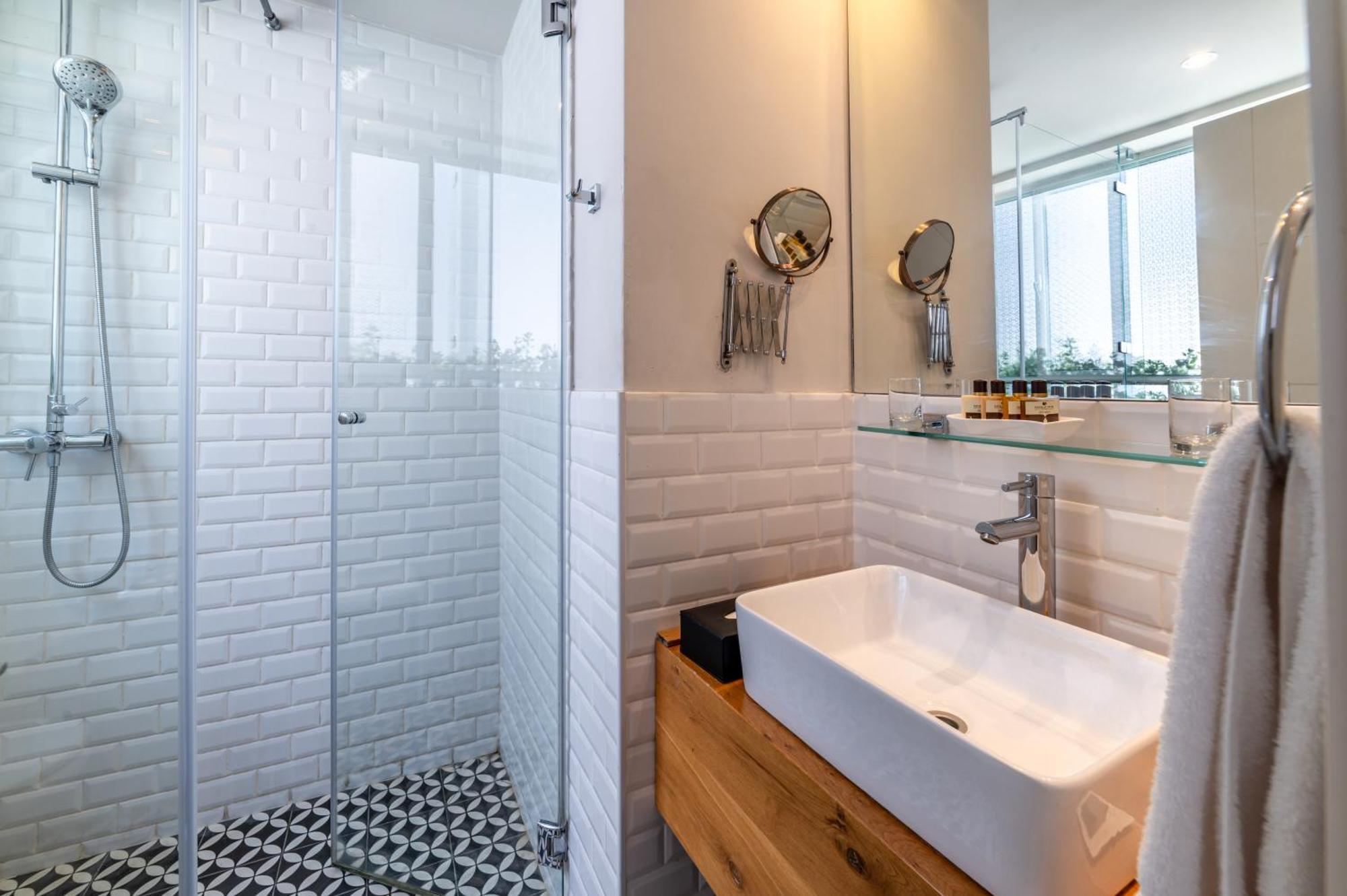 Jacob Shenkin Hotel 4*